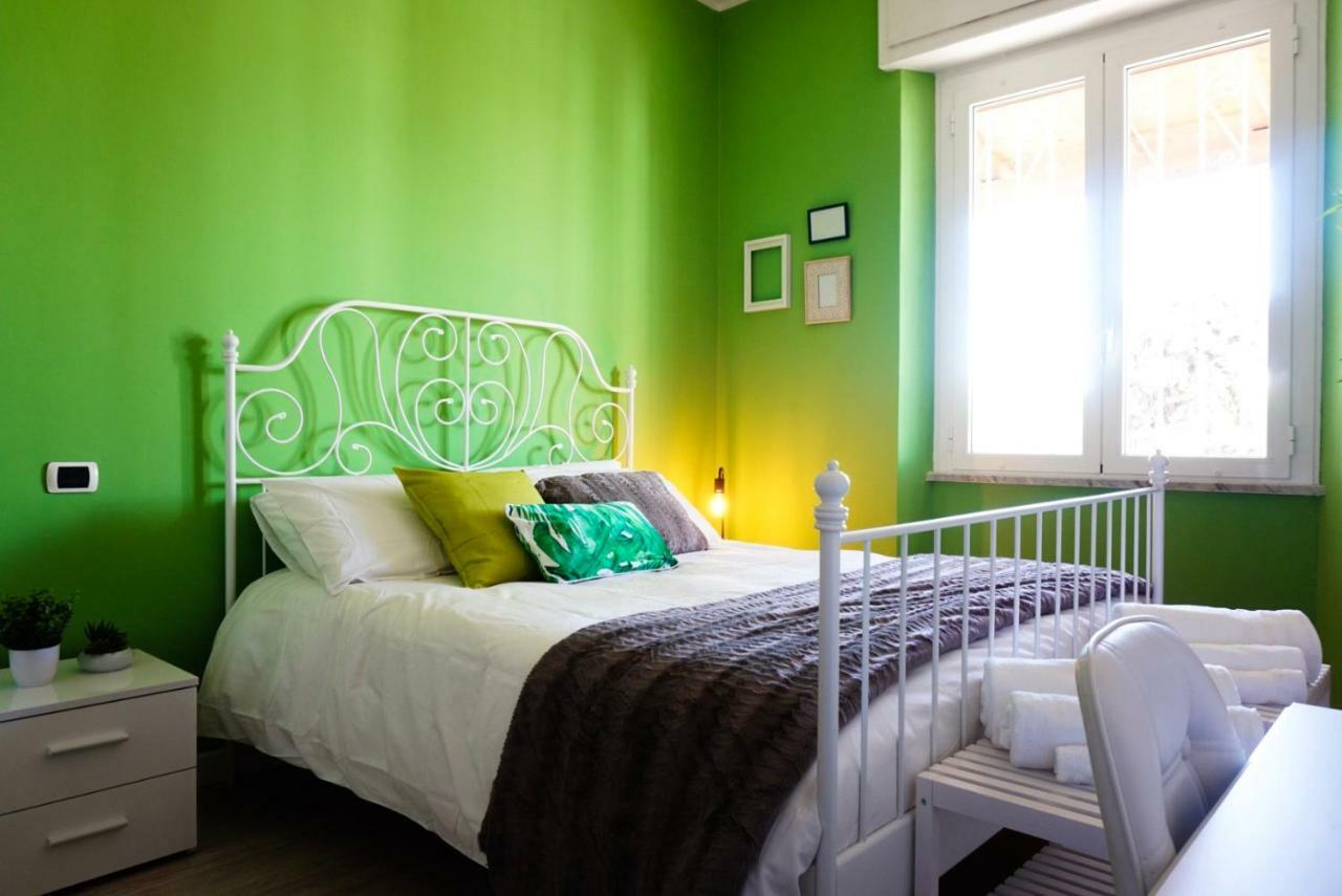 Villa Aurelia - Seafront Apartment With Terrace Quartu SantʼElena Buitenkant foto